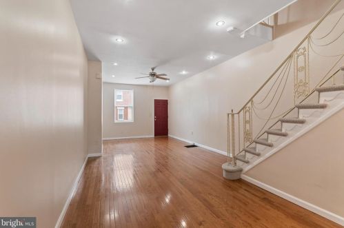2462 Emerald St, Philadelphia, PA 19125-1230