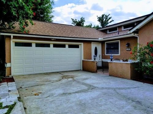 320 Shadow Bay Dr, Orlando, FL 32825-3715