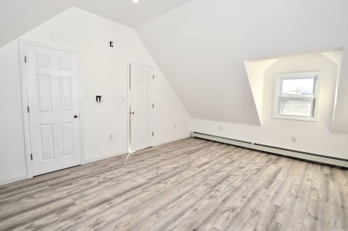 2381 Yorktown St, Rockville Centre NY  11572-1717 exterior