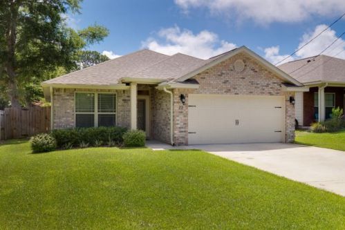 22 9 St, Shalimar FL  32579-1431 exterior