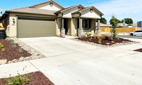 6141 Central Ave, Riverbank, CA 95367-3053