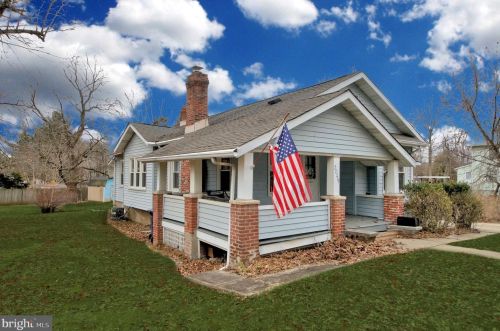 2049 Princeton Ave, Trenton, NJ 08648-4323