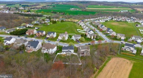 3555 Hardwood Ter, Spring Grove PA  17362-9104 exterior