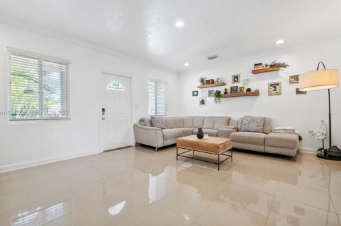 45 103 St, Miami FL 33138-2457 exterior