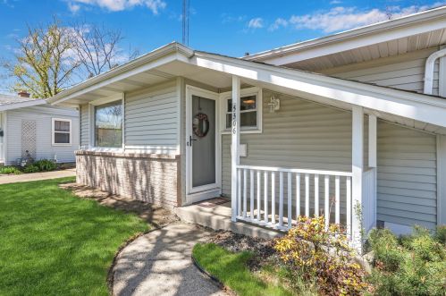5306 55th St, Kenosha, WI 53144-2342
