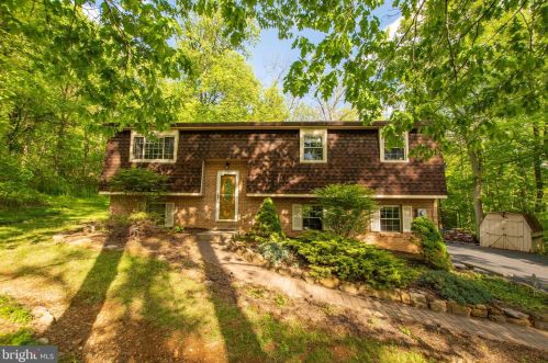 100 Hilldale Rd, Etters PA  17319-9469 exterior