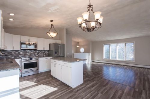 445 Central Ave, Providence, RI 02919-4707