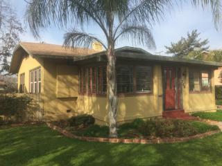 206 Portola Ave, Exeter, CA 93221-1230