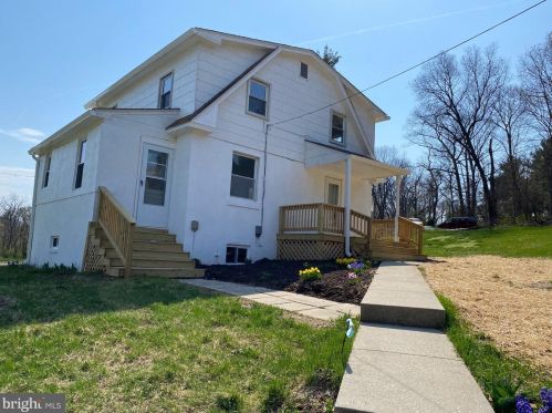 1580 Trolley Rd, Hanover PA  17331-6825 exterior