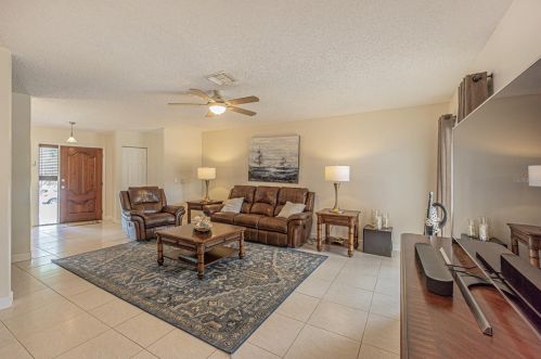 24100 Turtlerock Ct, Lutz FL  33559-6728 exterior