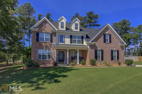 190 Holcomb Ct, Fayetteville, GA 30215-2039