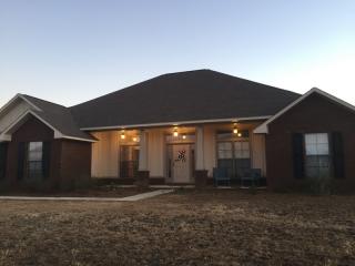 933 Cheshire Dr, Cantonment, FL 32533-4220