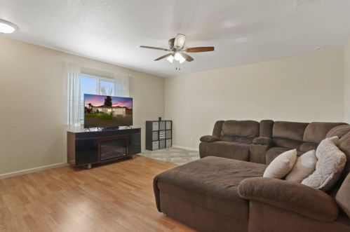 6148 San Juan Ct, Riverbank CA  95367-2742 exterior