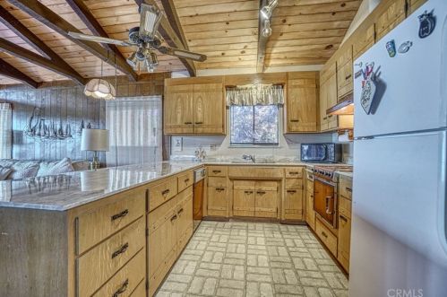 7783 Cora Dr, Lucerne CA  95458-8523 exterior