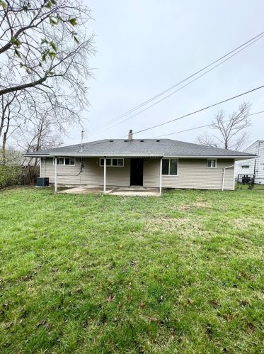 8708 Balboa Dr, Cincinnati OH 45231-4559 exterior