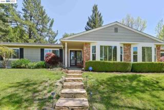 67 Larkstone Ct, Danville, CA 94526-3628