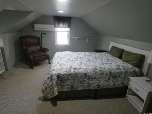 144 Old Country Rd, Huntington Station NY  11747-1814 exterior