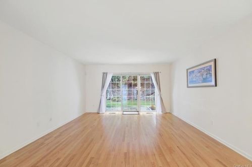 52 Deer Tree Ln, Briarcliff NY  10510-1751 exterior