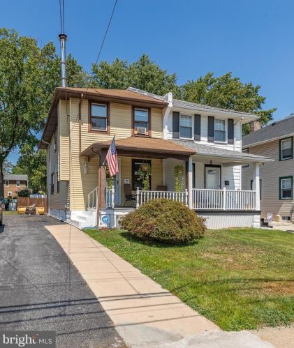 623 13th Ave, Prospect Park, PA 19076-1202