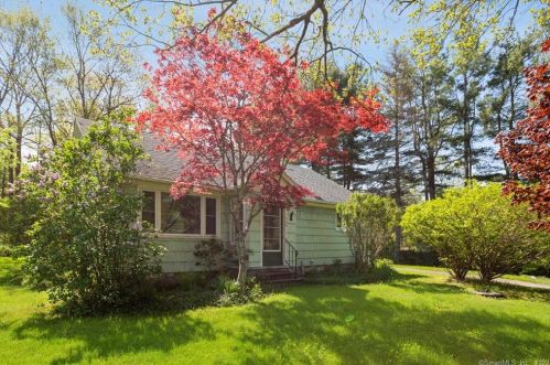 374 Torrington Rd, Litchfield, CT 06759-2702