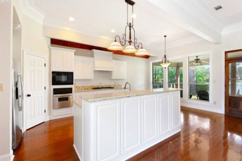 12534 Lake Shore Dr, Walker, LA 70785-8210