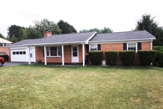 175 Cloverfield Ln, Lewisburg, WV 24901-9404