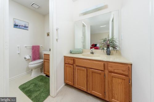 716 Cascade Dr, Mount Laurel NJ  08054-4956 exterior