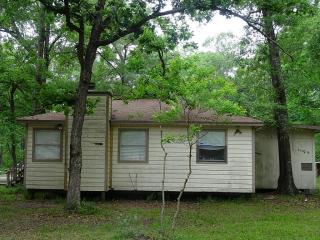 5323 Forest Dr, Cleveland, TX 77328-2610