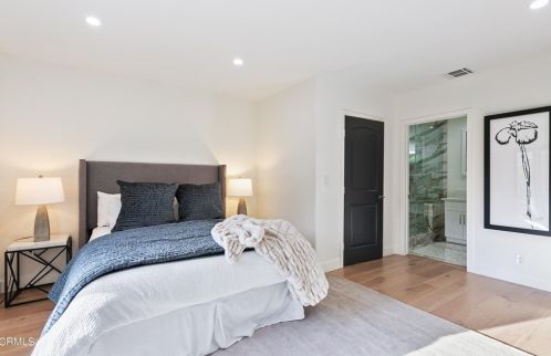 5301 Norwich Ave, Van Nuys CA 91411-3634 exterior