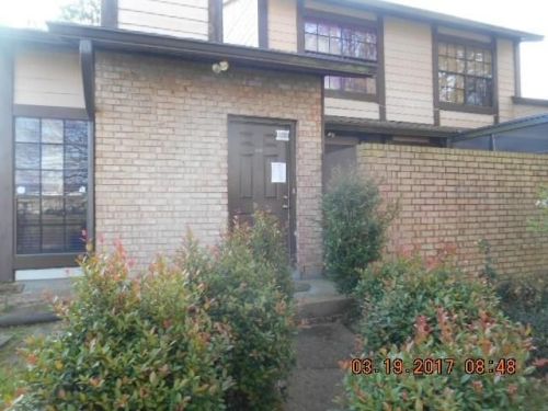 2312 Ashley Dr, Gretna, LA 70056-3072