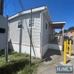 1 Spruce St, Moonachie, NJ 07074-1806