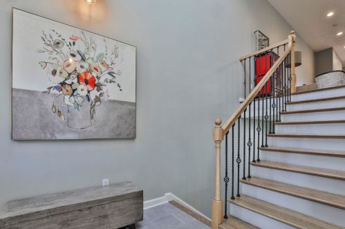 33 Hawthorne Vlg Rd, Nashua NH 03062-2274 exterior