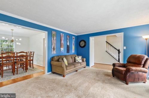 1426 Cellar Crk Way, Herndon VA  20170-2805 exterior