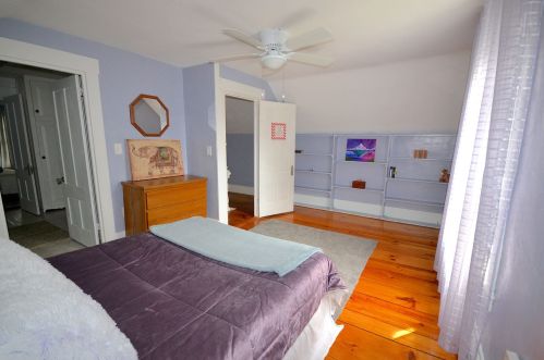 85 Broadway, Derry NH  03038-2019 exterior