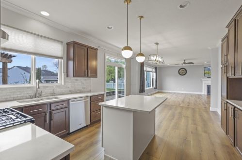 7818 Narrow Leaf Ct, Blacklick OH  43004-6047 exterior