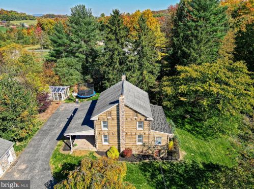 7455 Hillside Dr, Spring Grove PA  17362-8555 exterior