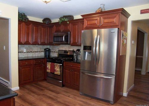 40 Paige Ln, Moriches, NY 11955-1820