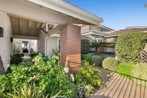 21 Rue Cannes, Newport Beach, CA 92660-5901