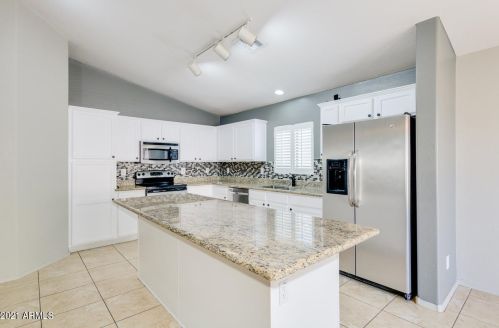 510 Payton St, San Tan Valley, AZ 85140-5806
