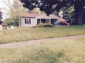 2525 Dogwood Dr, Youngstown, OH 44511-1311