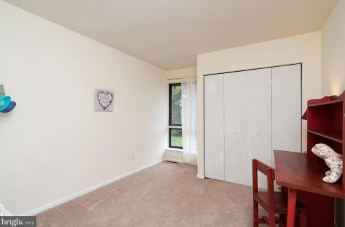 16 Sandybrae Ct, Wilmington DE  19808-3504 exterior