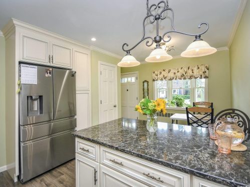 75 Willow St, Floral Park NY  11001-3401 exterior