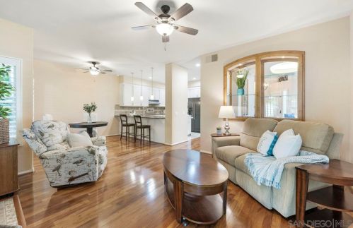 4712 Bryce Cir, Carlsbad CA  92008-4289 exterior