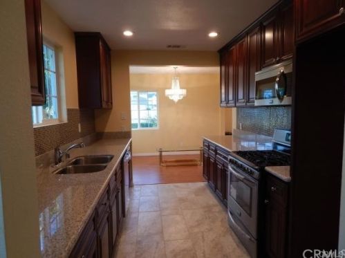 2563 Carson St, Torrance, CA 90503-6147