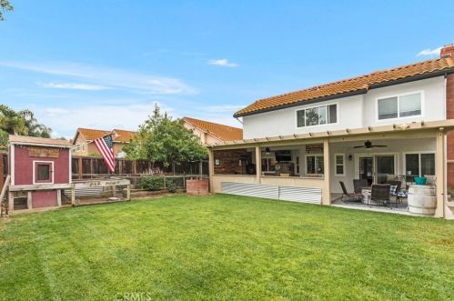 40000 Amberley Cir, Temecula CA 92591-7010 exterior