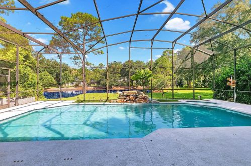 17013 Picketts Cove Rd, Orlando, FL 32820-1131