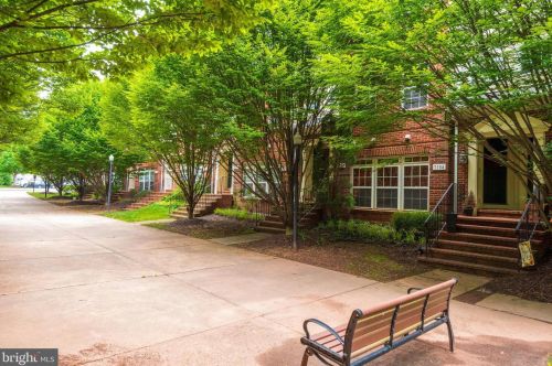 7186 Little Thames Dr, Gainesville, VA 20155-4019