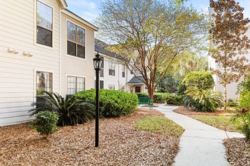 348 Sandpiper Dr, Mount Pleasant SC  29464-2812 exterior