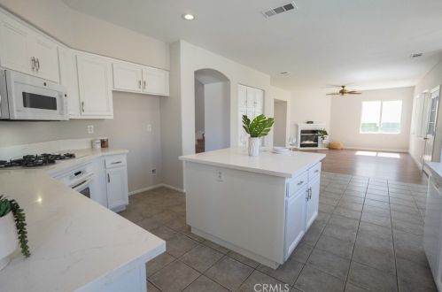 42333 Ridge View Dr, Lancaster CA 93536-7382 exterior