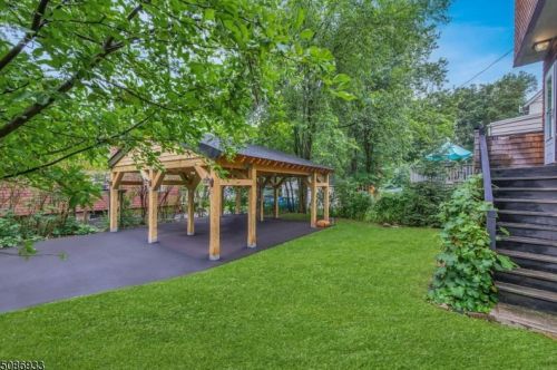 52 Clark St, Glen Ridge NJ  07028-2208 exterior